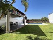 Casa Grande en venta con Alberca y amplio jardín