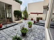 Casa amplia para remodelar en privada con seguridad 24/7...