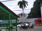 Casa grande y amplia para invertir en buen sector comercial