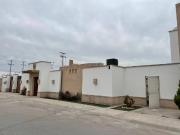 Casa habitación con alberca y terraza. Fraccionamiento...