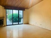 Casa habitación en Jardines del Bosque, oficinas, spa,...