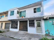 Casa Habitacional con Local Comercial sobre Juan Soto