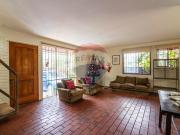 Casa Ideal en Las Condes: Espacio y Comodidad