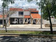 Casa ideal para Oficina sobre Avenida Benito Juarez Nrt