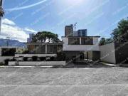 Casa ideal para vivir, oficinas, academia, consultorios