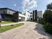 Casa ilumiada en renta en El campanario