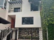 casa iluminada en venta casa iluminada en venta