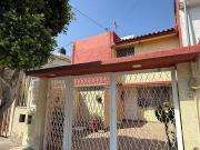 CASA IMPECABLE A DOS CUADRAS DEL METRO MUZQUIZ