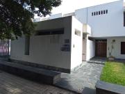 CASA IMPONENTE EN ALQUILER EN ALBERDI DEAN FUNES 2129 4...