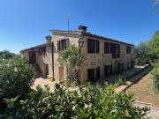 Casa in pietra con piscina 300m² Arcevia