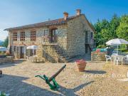 Casa in pietra del 1300 con piscina e dépendance,...