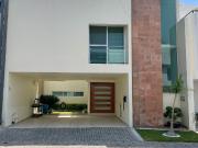 CASA INCREIBLE – SAN JOSE ZONA AZUL PARA INVERSION YA...