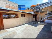 Casa independiente con 2 departamentos, sur de Quito
