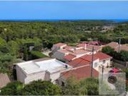 CASA INDEPENDIENTE CON JARDIN EN PEQUEÑA URBANIZACION...