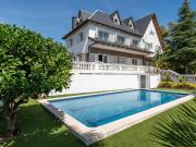 Casa independiente con jardín y vistas despejadas en...