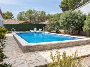 Casa independiente con piscina