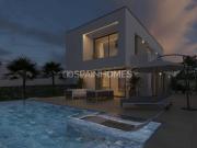 Casa Independiente de 3 Dormitorios con Piscina en...