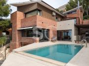 Casa independiente en alquiler