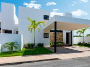 Casa independiente en zona residencial en Real Montejo