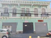 CASA INDEPENDIENTE +LOCALES EN VENTA Quito El Ejido