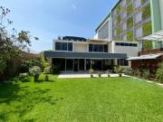 CASA INDICE DE USO COMERCIAL AMPLIO EN ZONA DE CLÍNICAS...