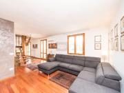 Casa Indipendente 10 vani 330mq