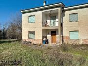 Casa indipendente 5 vani 240mq