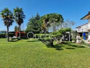 Casa indipendente 8 vani 330mq