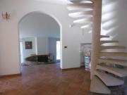 Casa indipendente 9 vani 300mq