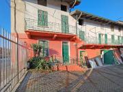 Casa indipendente con box a Arona