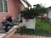 Casa indipendente con giardino a Carrara