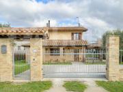 Casa indipendente con giardino a Gubbio
