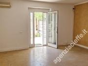 Casa indipendente con giardino a Massa