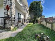 Casa indipendente con giardino a Massa