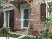 Casa indipendente con giardino a Mombaroccio