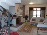 Casa indipendente con giardino a Ortonovo