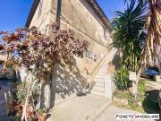 Casa indipendente con giardino a Piombino