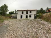 Casa indipendente con giardino a Sarzana