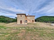 Casa indipendente con giardino a Todi