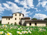 Casa indipendente con giardino a Todi
