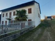 Casa indipendente con giardino a Vezza d'Alba