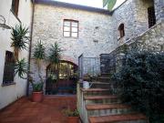 Casa indipendente con giardino, Ameglia bocca di magra