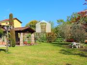 Casa indipendente con giardino, Capannori santa margherita