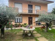 Casa indipendente con giardino, Carrara fossone