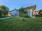 Casa indipendente con giardino, Carrara marina di