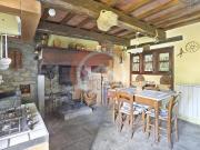 Casa indipendente con giardino in località col di...
