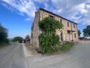 Casa indipendente con giardino in località poggio...