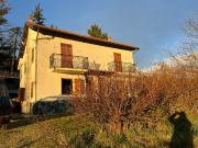 Casa indipendente con giardino in sp49 62, Sassello