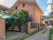 Casa indipendente con giardino in via comunale cataratti...