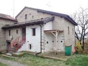 Casa indipendente con giardino in via m. d'azeglio...